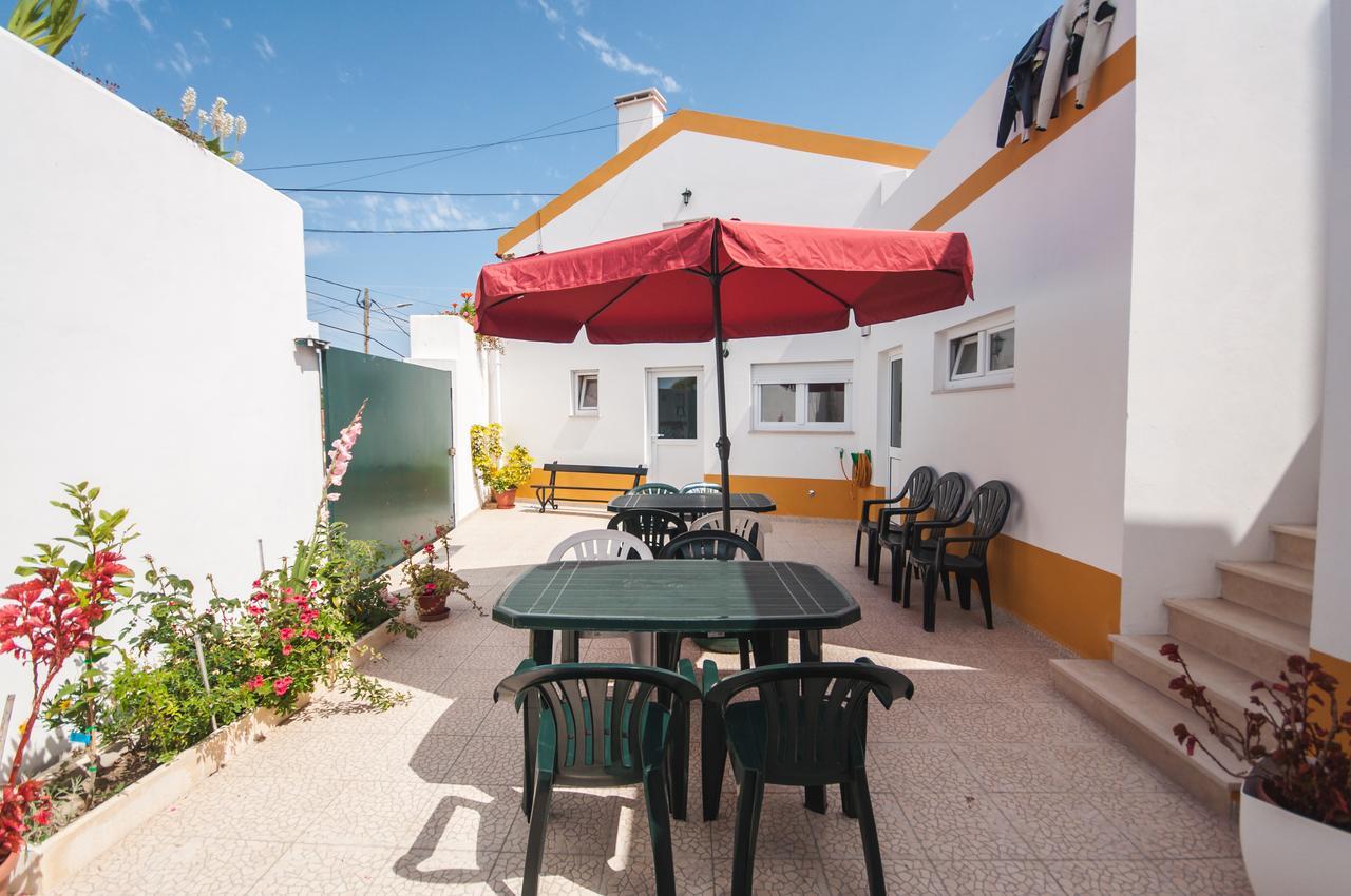 Rivers Nation Surf Camp Bed & Breakfast Atouguia Da Baleia Exterior foto