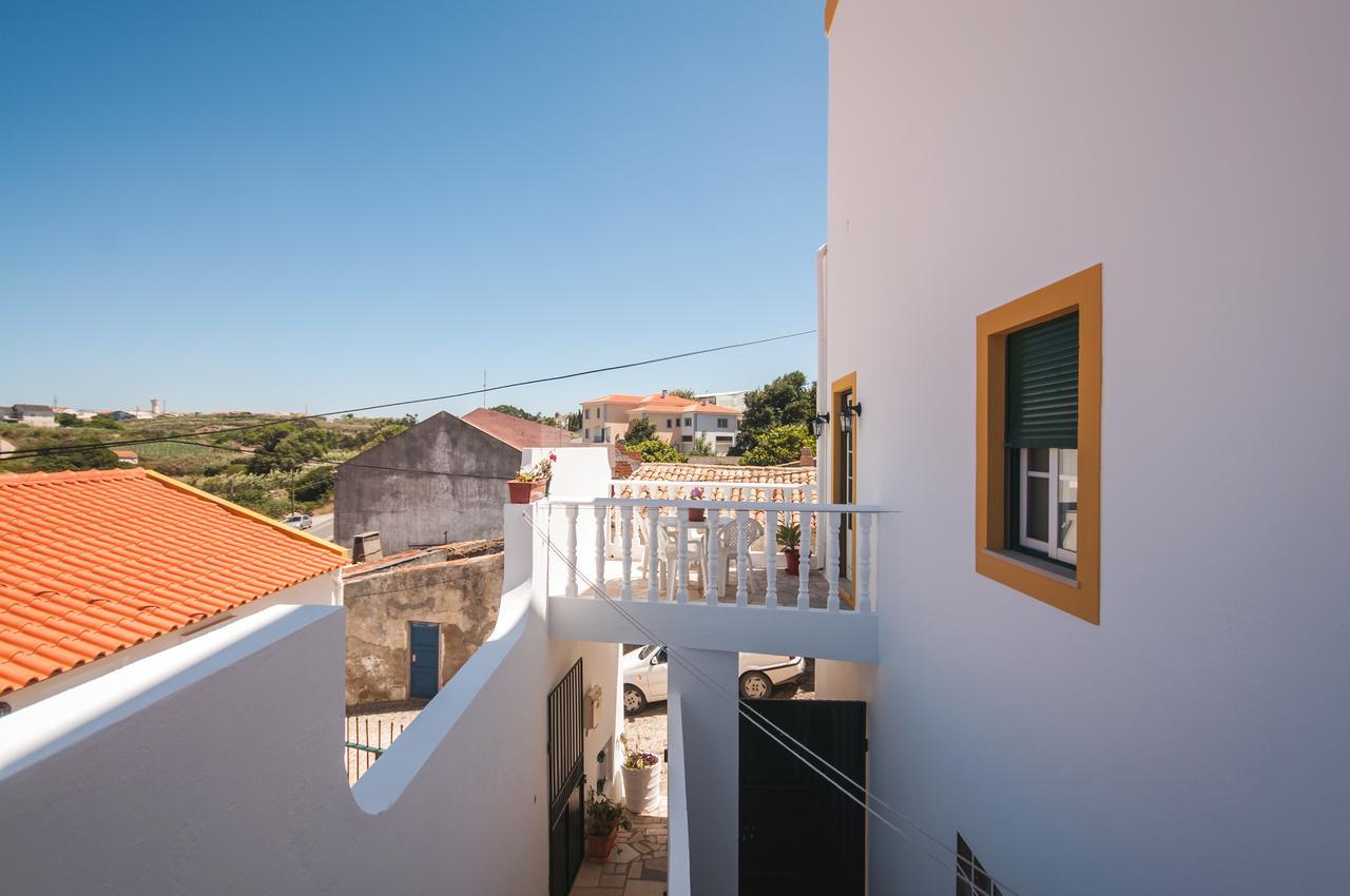 Rivers Nation Surf Camp Bed & Breakfast Atouguia Da Baleia Exterior foto