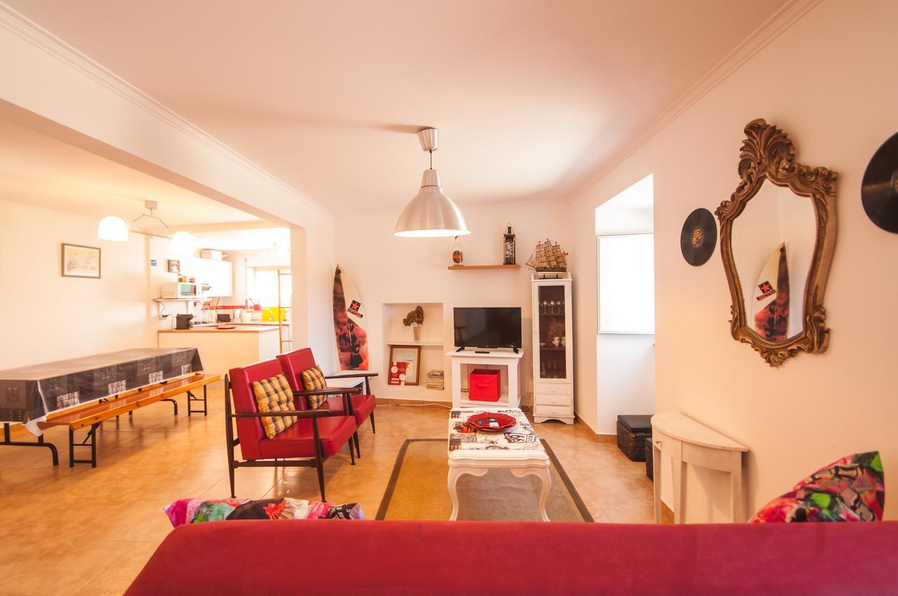 Rivers Nation Surf Camp Bed & Breakfast Atouguia Da Baleia Exterior foto